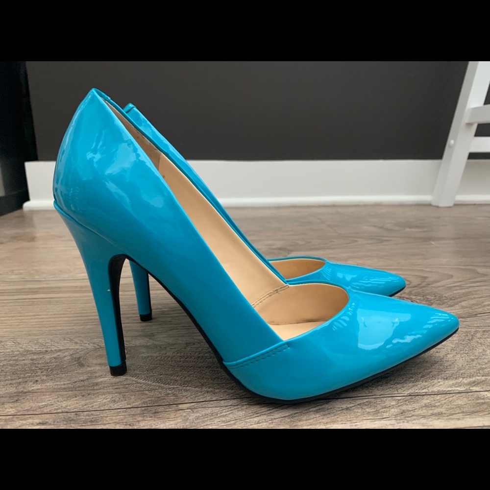 Pumps. - Picture 2 of 2